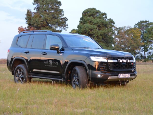 Toyota Land Cruiser 300 4x4 Training